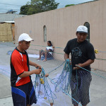 Coordinación general del Registro de bienes patrimoniales de las provincias de El Oro, Pastaza y Santa Elena de Ecuador. Trallado artesanal de redes de pesca en Puerto Bolivar. Machala.